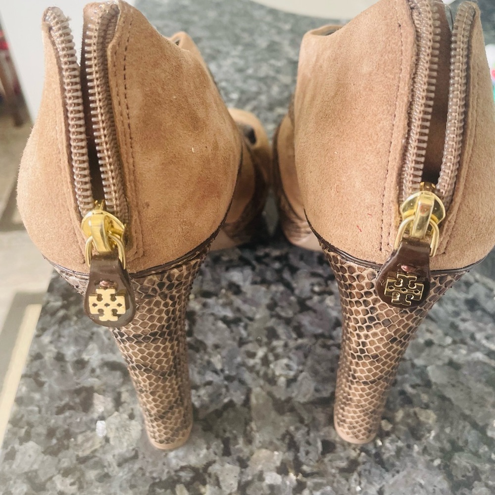 Real suede, authentic snake skin chunky heels.